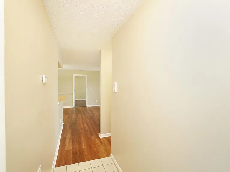 8945 Eagleview Dr #7 — Photo 6