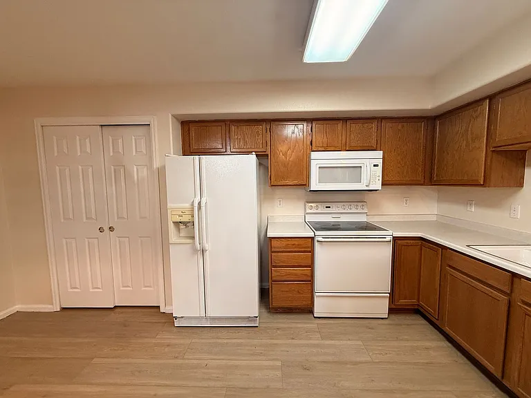 11045 Huron St #605 — Photo 7