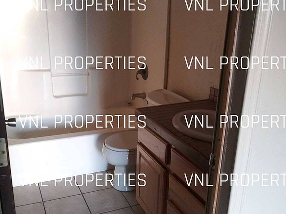3rd image of 300 N Espina St