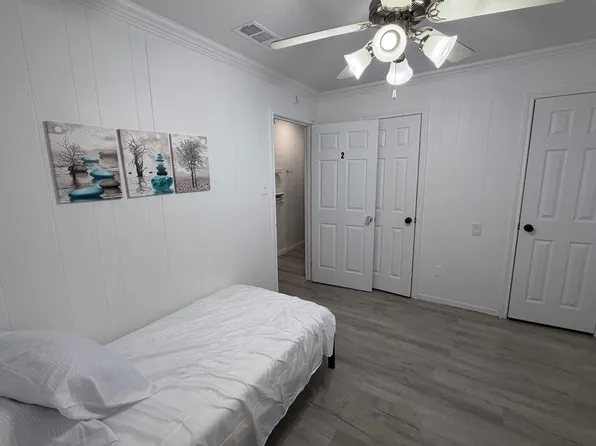 (undisclosed Address), Grand Prairie, TX 75050