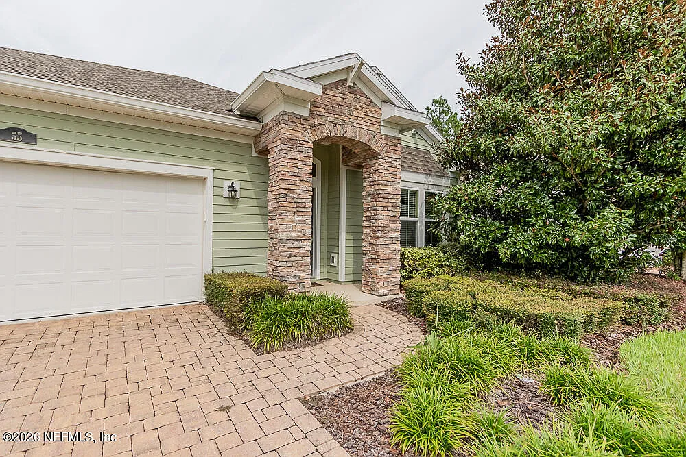 5 bed, 3.0 bath, 2666 sqft, $3,700 — Photo 2
