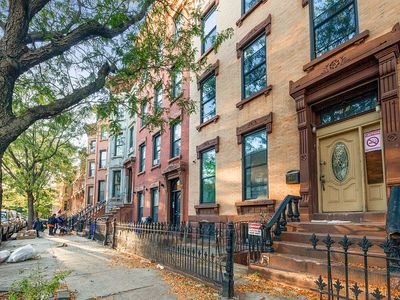 913 Lafayette Ave, Brooklyn, NY, 11221