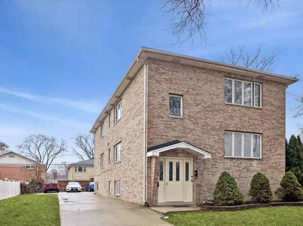 8701 44th St #1A, Lyons, IL 60534