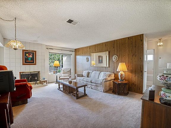 2nd image of 5993 Shawcroft Dr