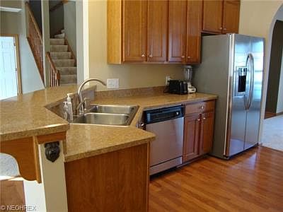 3rd image of 32887 Walnut Dr
