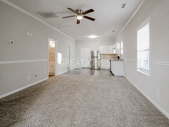 4th image of 104 Conyers St