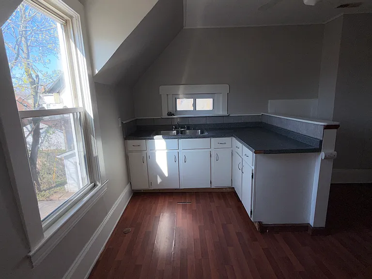 1344 S Green Rd — Photo 6