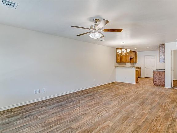 5th image of 5417 Bonnell Ave