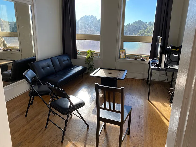 2545 N Sheffield Ave #310 — Photo 3