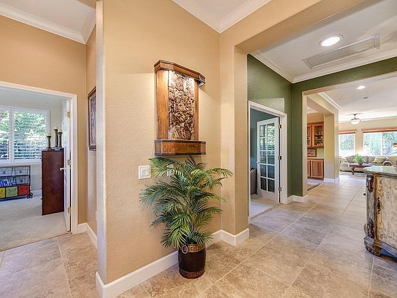 4th image of 7015 Rushwood Dr