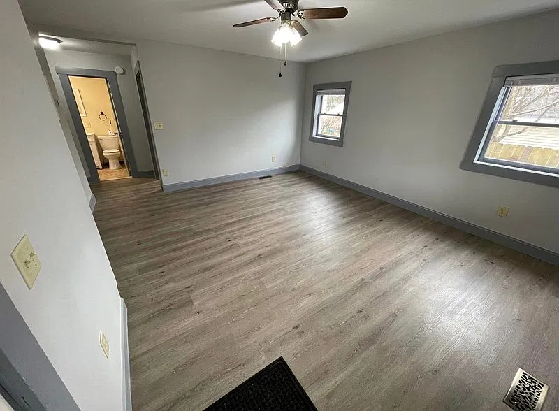 1 bed, 1.0 bath, 950 sqft, $900 — Photo 4