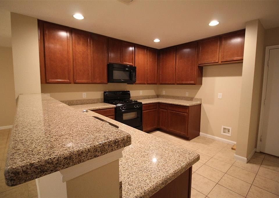 1st image of 16033 Summerville Lake Dr