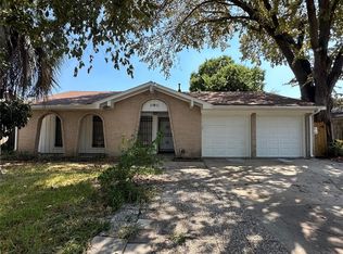 11911 Cliffgate Dr, Houston, TX 77072