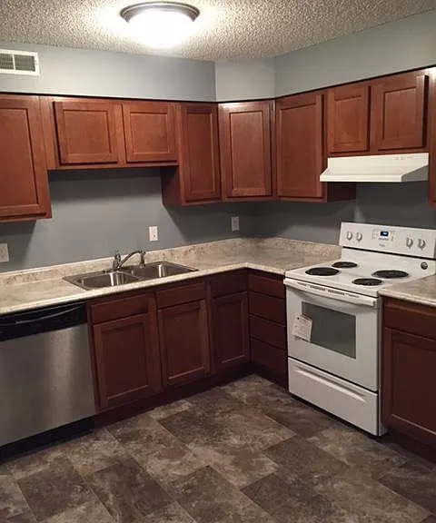3601 Baldwin Ave — Photo 3