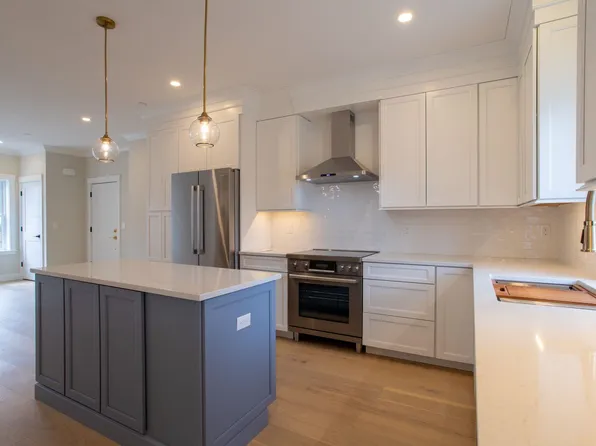 136 Locust Street #103, Dover, NH 03820