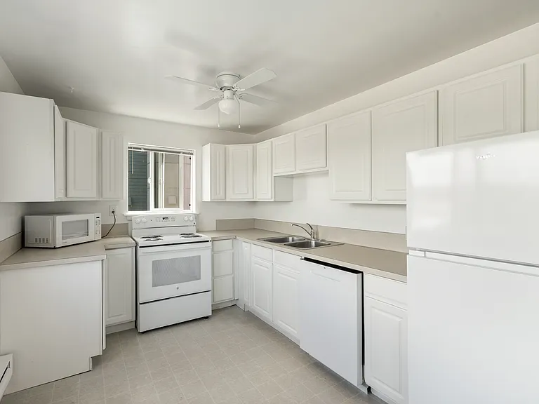 625 W Nickerson St #1 — Photo 5