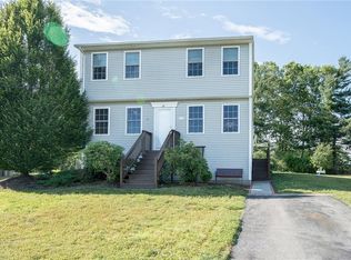 35 Hornbeam Rd, Coventry, RI 02816
