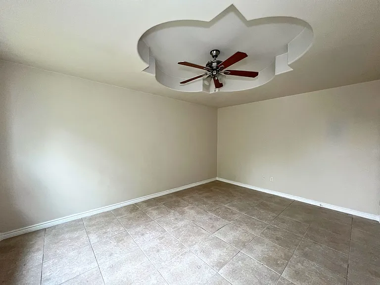 3208 Gustavus St — Photo 12