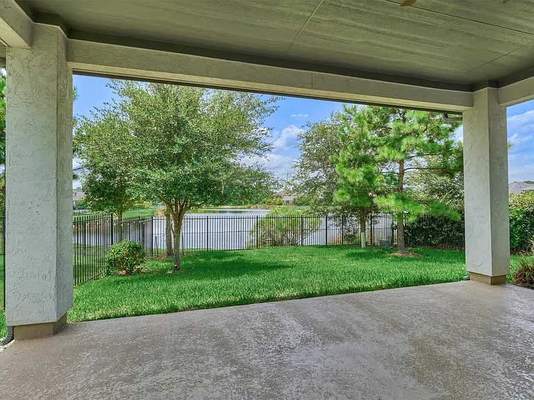 11 Shumard Oak Dr — Photo 33