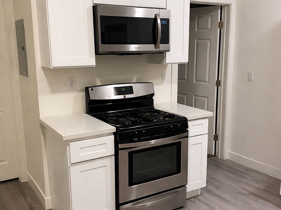 1st image of 948 S Bernal Ave #1/2