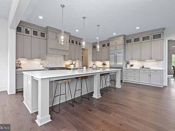 4th image of 117 Bella Dr #3AD
