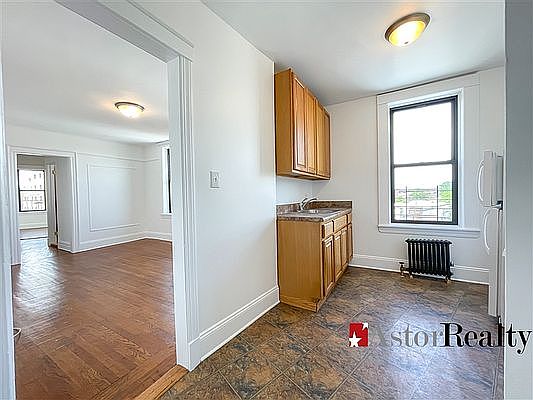 1st image of 2440 38th St APT 4