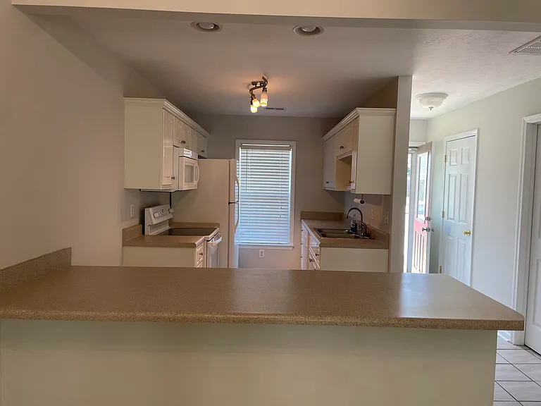 143 Portofino Ln SW — Photo 3