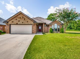 1014 Bay Ridge Blvd, Bay City, TX 77414