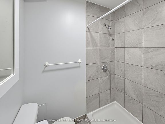 5th image of 8 Ottawa St N #4