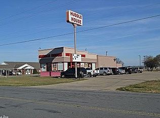 3101 Market St, Pine Bluff, AR 71601