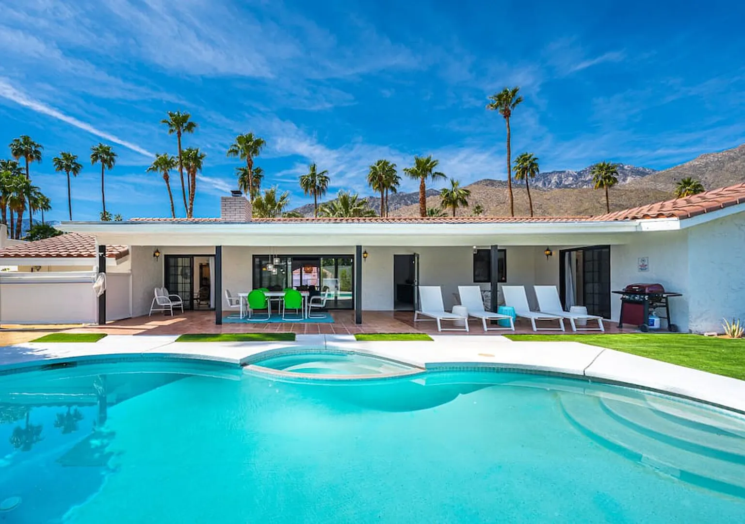 3BR Mid-Century Home Pool, Hot Tub & Gym — Photo 2