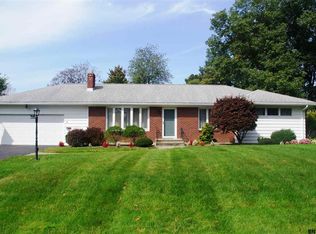 6 Red Oaks Dr, Latham, NY 12110