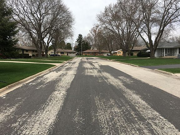 5th image of W170N8724 Edgewood Pl