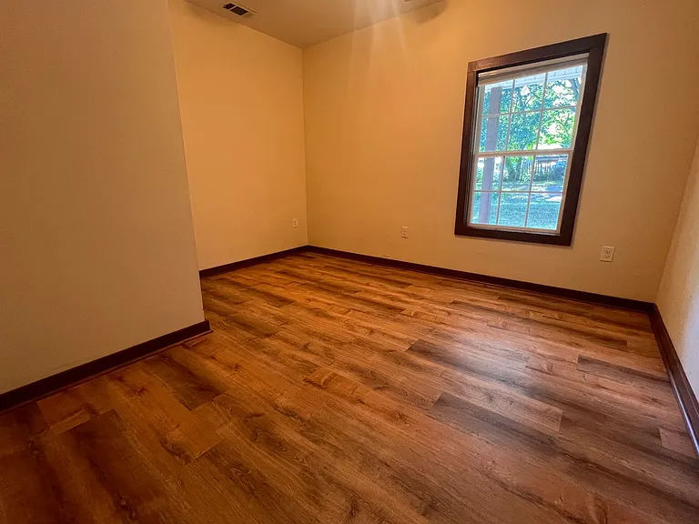 724 Brockton Rd — Photo 12