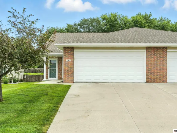 7915 S 162nd St, Omaha, NE 68136
