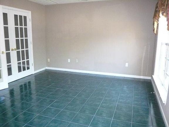 3rd image of 741 Brookwood Dr