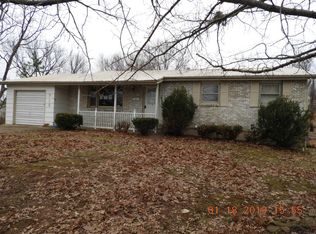 713 Aldergate St, Farmington, MO 63640