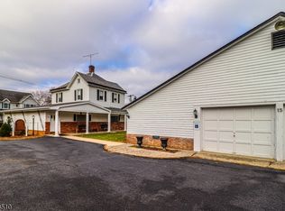 15 Academy St, Califon, NJ 07830