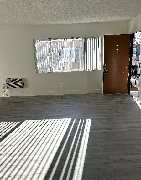 14825 Vanowen St #8 — Photo 4