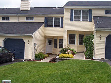 1st image of 17 Pond Hill Ln