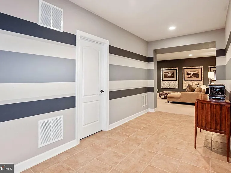 5401 Tomlinson Dr — Photo 3