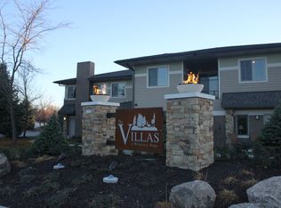 8721 Executive Woods Dr APT 9, Lincoln, NE 68512