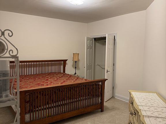 4th image of 6953 Pine Crest Ave