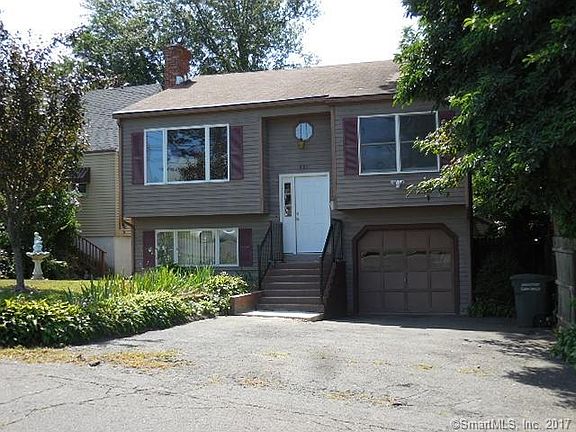 3rd image of 331 Oakwood St