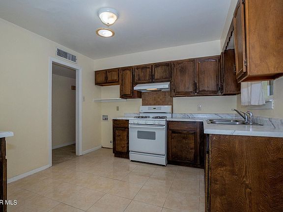 4th image of 8021 Cielo Vista Dr