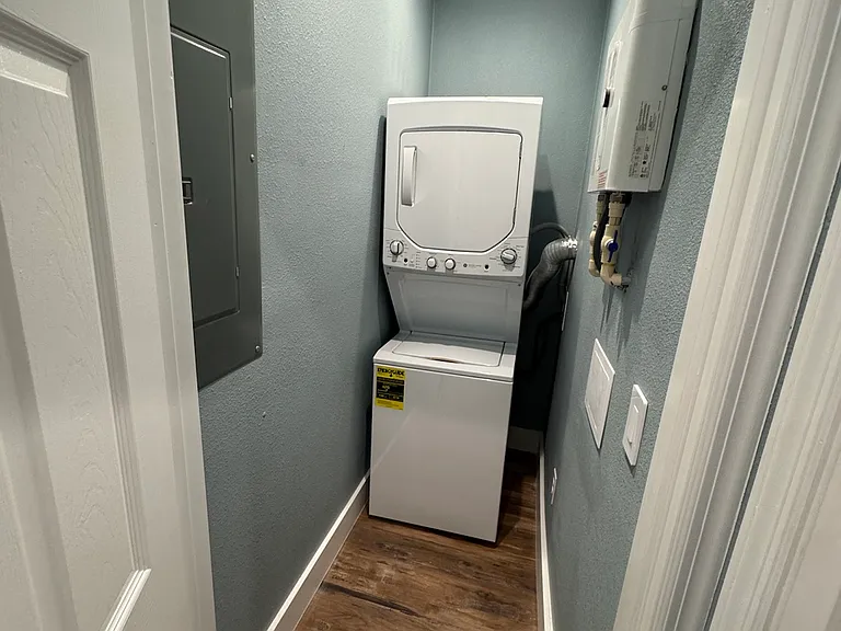2435 E Jersey Ave #2 — Photo 5