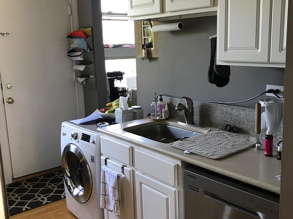 1st image of 1516 W Ardmore Ave #3