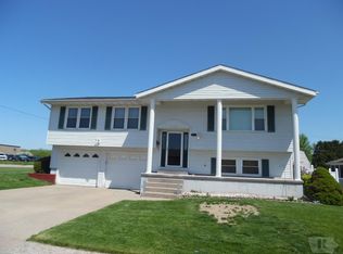 2730 Monarch Dr, Burlington, IA