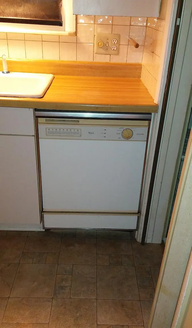 3 bed, 1200 sqft, $1,400 — Photo 4