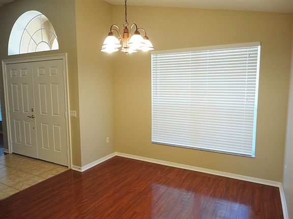 3rd image of 2527 Bellwood Dr